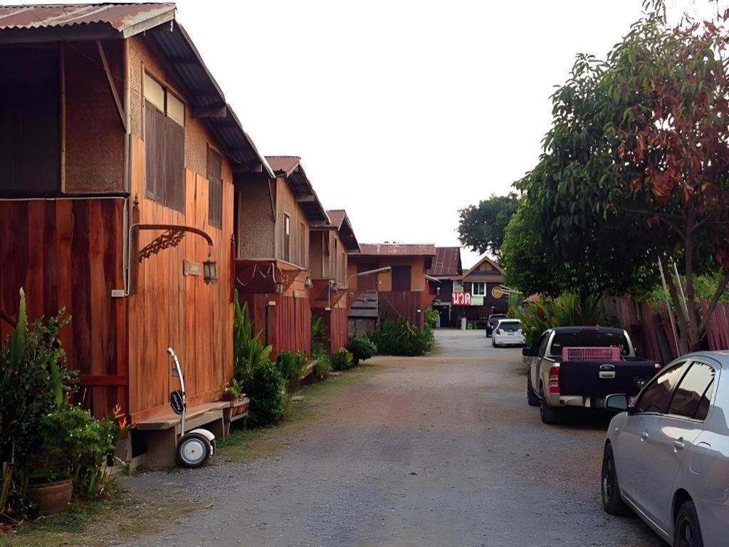 Jidapa Resort Phra Nakhon Si Ayutthaya Exterior foto